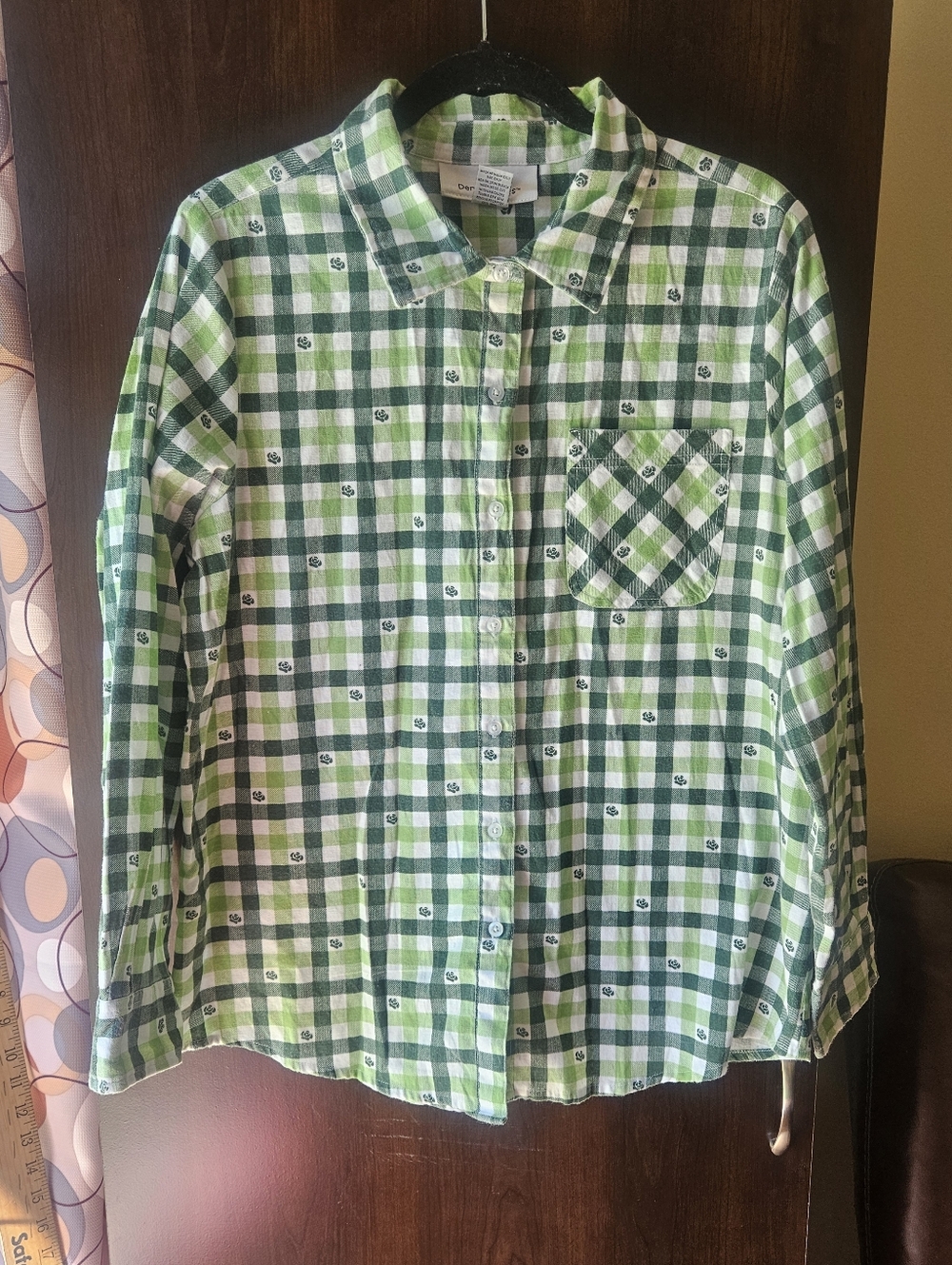 Denim Moves Green & White Plaid Button-Up Shirt Size Large